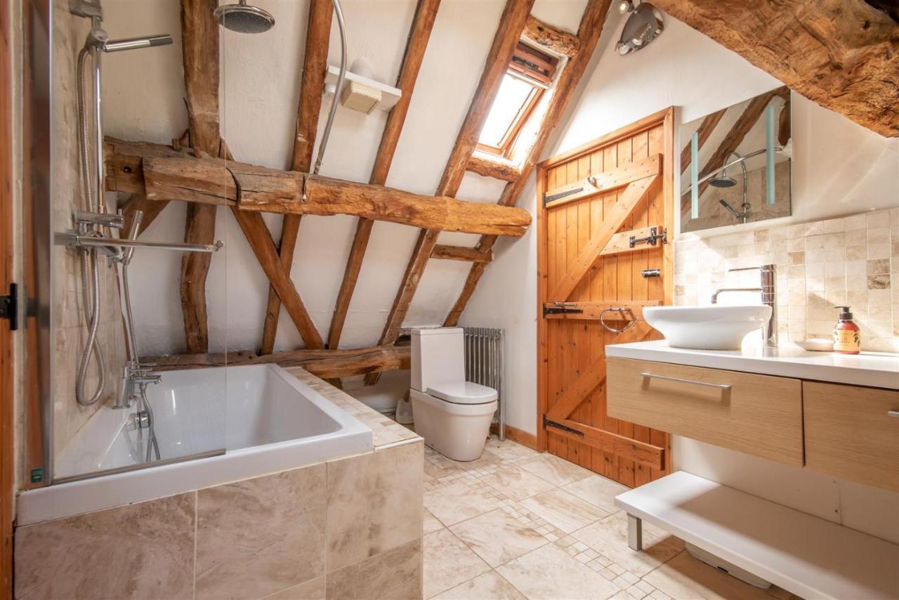 Elegant Peaceful Barn In Rural Village Setting Close To Stratford Upon Avon ภายนอก รูปภาพ