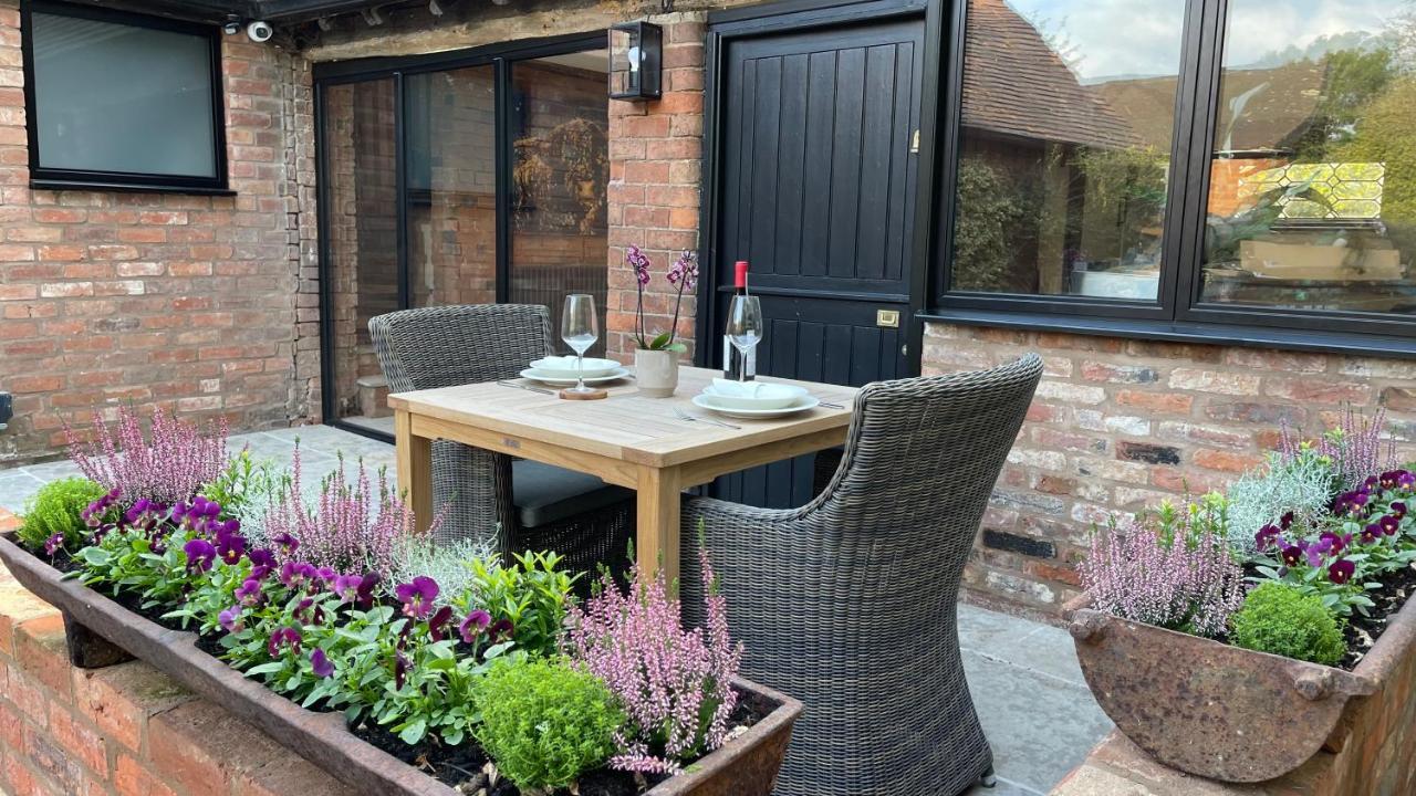 Elegant Peaceful Barn In Rural Village Setting Close To Stratford Upon Avon ภายนอก รูปภาพ